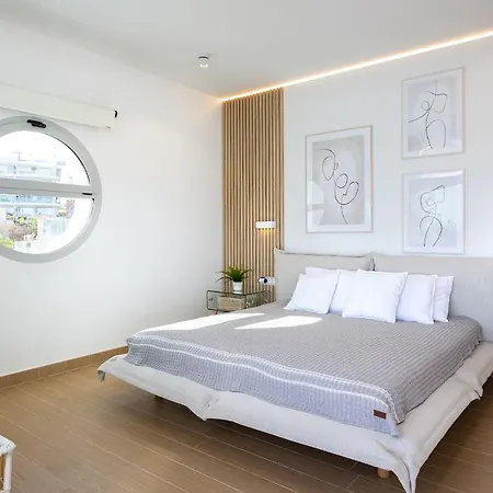 Ensuite Deluxe Jacuzzi & Parking Privado *