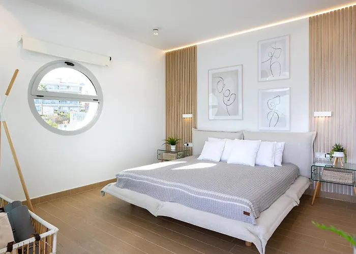 Ensuite Deluxe Jacuzzi & Parking Privado *