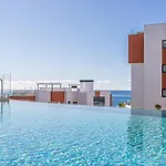 Ensuite Deluxe Jacuzzi & Parking Privado Apartment