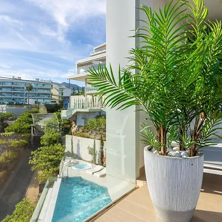 公寓 Ensuite Deluxe Jacuzzi & Parking Privado