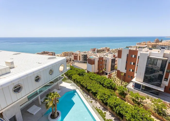 شقة Ensuite Deluxe Jacuzzi & Parking Privado فوينخيرولا