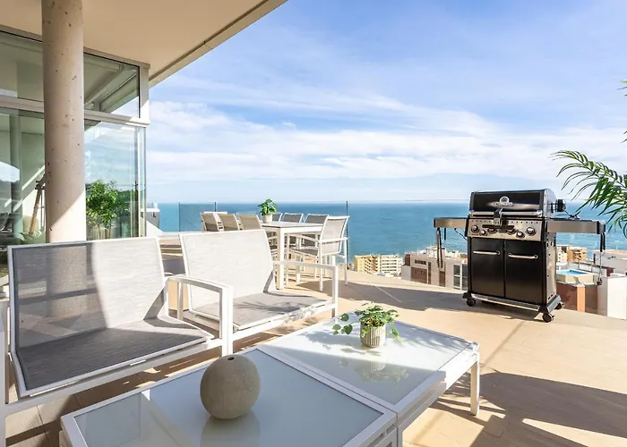 Ensuite Deluxe Jacuzzi & Parking Privado شقة