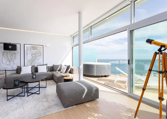 Ensuite Deluxe Jacuzzi & Parking Privado