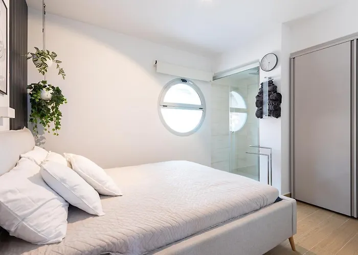 Ensuite Deluxe Jacuzzi & Parking Privado Apartment Fuengirola