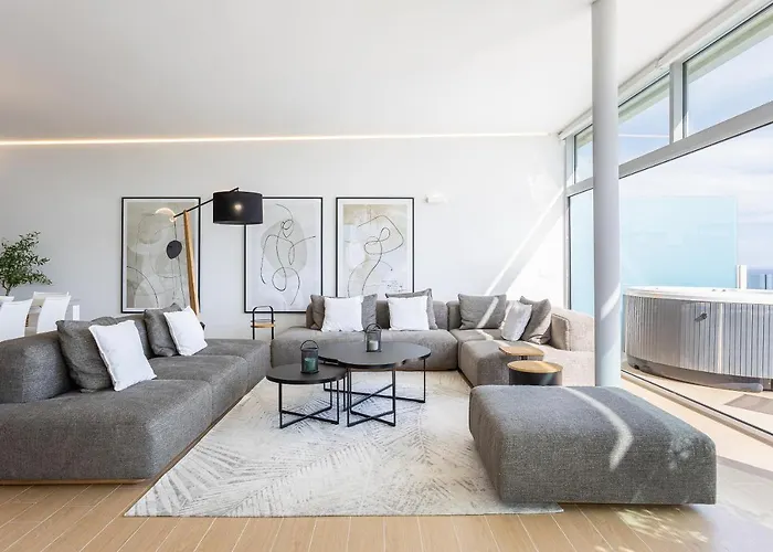 Ensuite Deluxe Jacuzzi & Parking Privado *