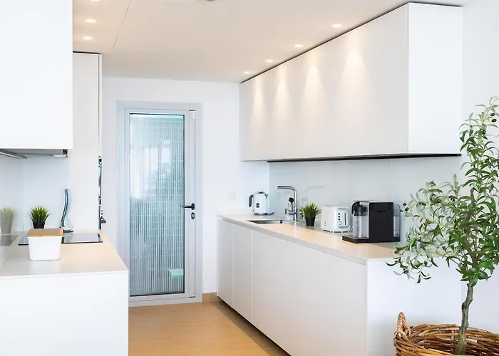 Ensuite Deluxe Jacuzzi & Parking Privado