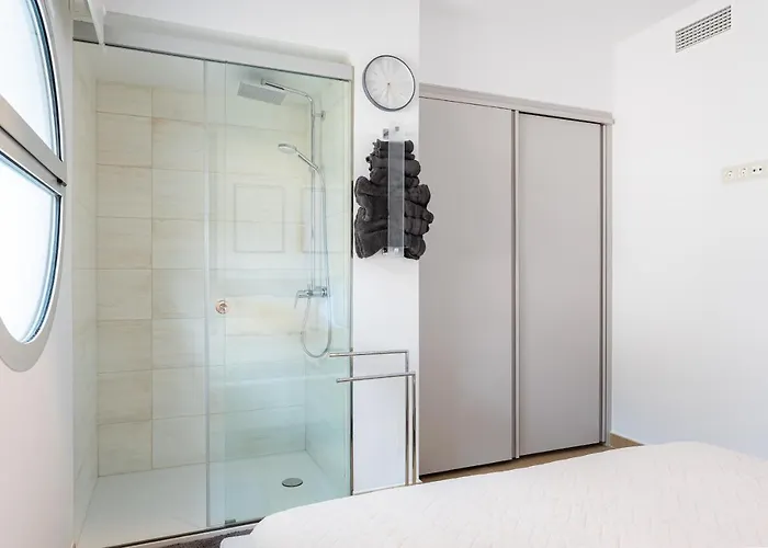 Apartment Ensuite Deluxe Jacuzzi & Parking Privado